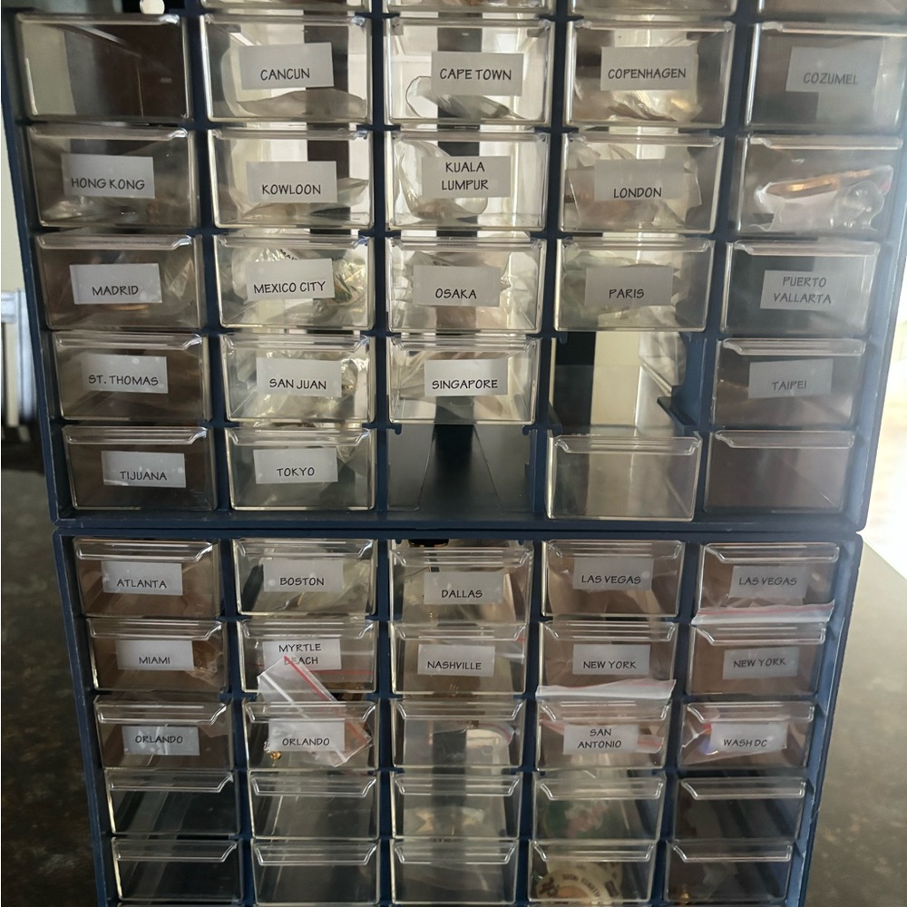 Hard Rock Cafe guitar pins. Sold in lots of 10 for $20 per lot.